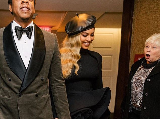 Wanita Ini Kaget saat Papasan dengan Beyonce dan Jay-Z di New York
